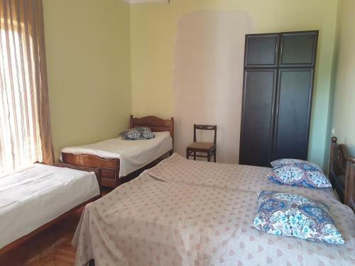 Hostal Medea And Maiko Guesthouse