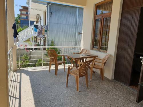 Hostal Medea And Maiko Guesthouse