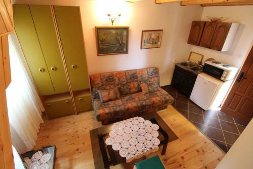Hostal Rooms And Apartment Palas