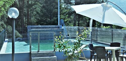 Hostal Vilas Ambasador Bratin Dol