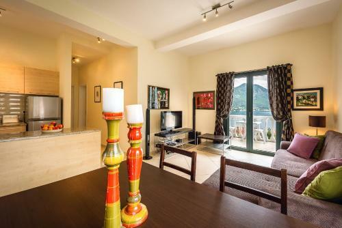Apartaments Dobrota With Magical View & Swimming Pool