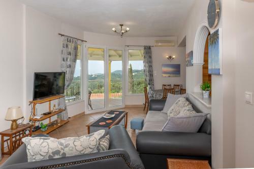 Three Bay Villa Kavvadades