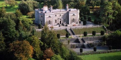 Hostal Lir Lodge