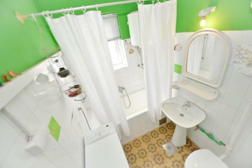 Sea View Apartment, Free Parking, Great Location
