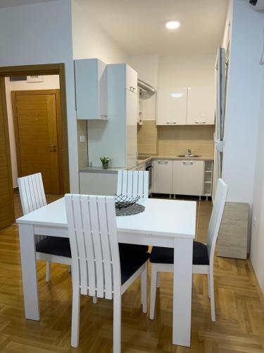 Apartman Sarak