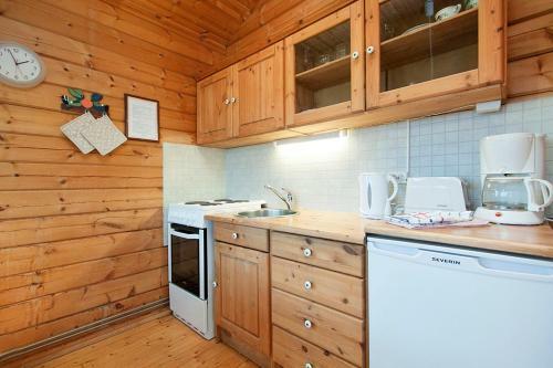 N�par Cottages
