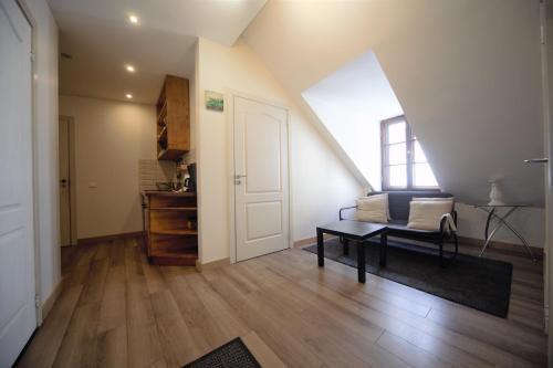 Old Town Apartment With Balcony & Terrace