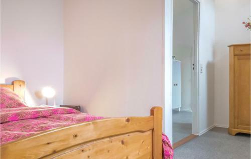 Awesome Home In Brouwershaven With Wifi And 3 Bedrooms