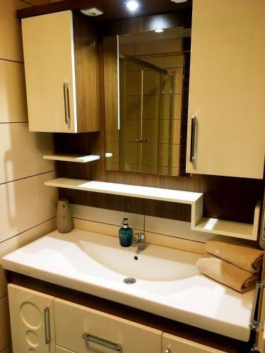 Antalya Luxury Apartment In Lara