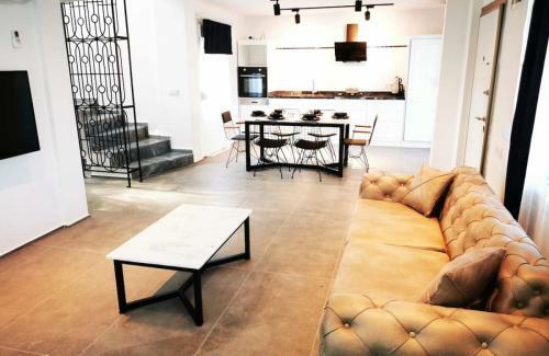 Spectacular Villa With Private Pool In Antalya