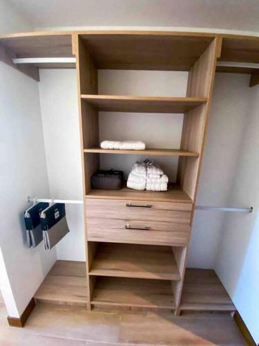 Apartamento Cozy One Bedroom Rental Unit With Pool