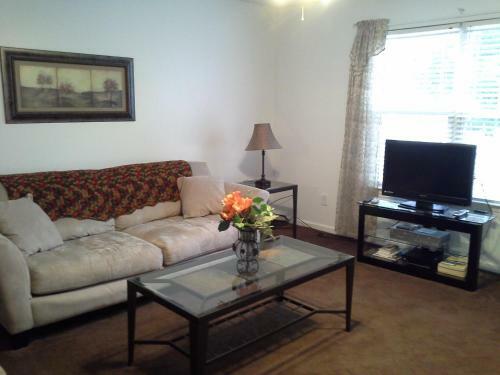 The Corner House B&B & Corporate Housing