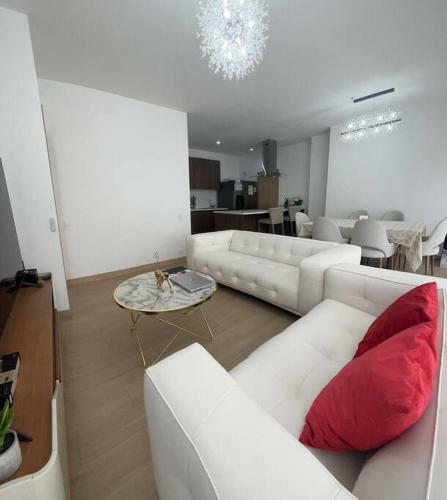 Cristal Home. Apartamento Con Piscina