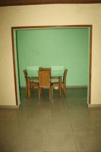 Apartamento Nezafi Specious Appart Logone