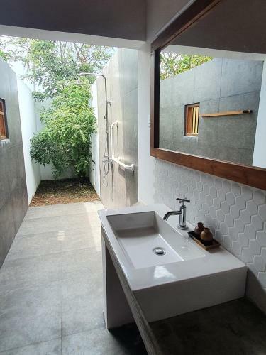 Ocean Cottage - Sea