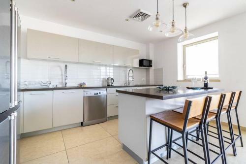 Apartamento The Jasper ? Premium Central Parking Pool 4br