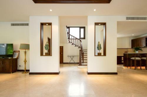 Deluxe Villas In Da Nang Resort
