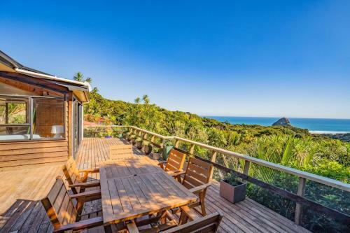 Perfectly Piha - Piha Holiday Home