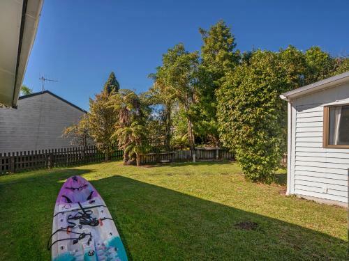 Seashells Bach - Whangamata Holiday Home
