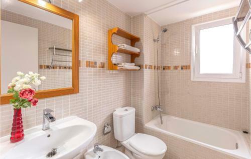 Stunning Apartment In Chipiona With 3 Bedrooms