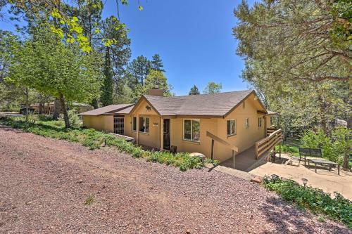 Pine Angry Skunk Cabin With Outdoor Oasis!