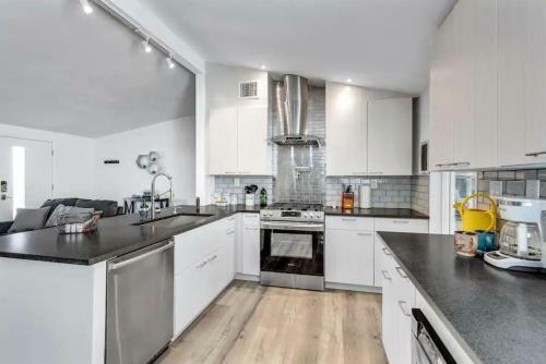 Modern And Comfy 3 Bdrm Near Melrose District