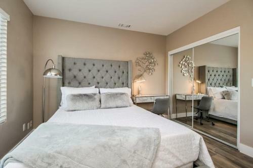 Amazing Remodeled Scottsdale 5 Bdrm Wpool