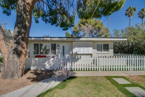 Cozy Arcadia Hideaway Wcharm & Style