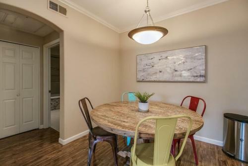 Cozy 1-bdrm Scottsdale Condo Next To Pool