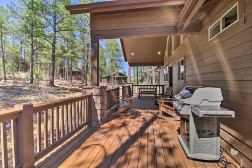 Sleek Show Low Cabin With 2 Decks - Newly Built