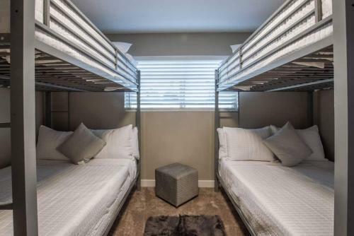Modern Tempe Gem W Sparkling Pool And Game Room