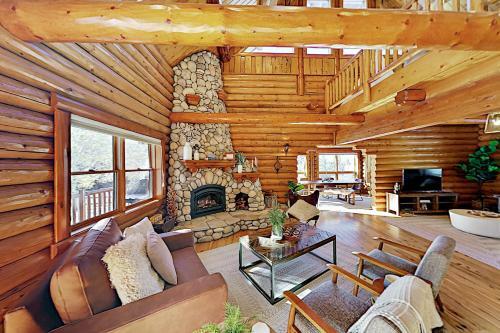 Bow Canyon Oasis