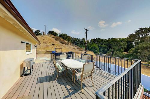 Vineyard Vista Ranch Retreat