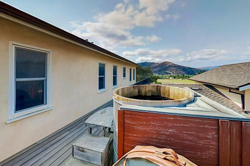 Vineyard Vista Ranch Retreat