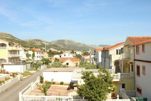 Olive Apartments 2