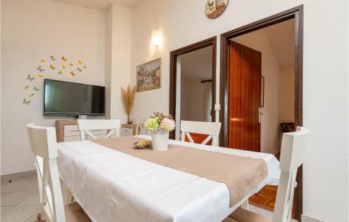 Nice Apartment In Kozino With 2 Bedrooms