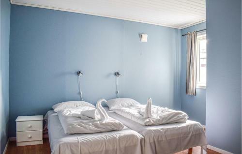 Four-bedroom Holiday Home In Bjoa