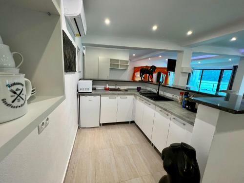 Casa Eden - Apartamente Langa Lac