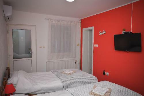 Hostal Royal Tsv Rooms
