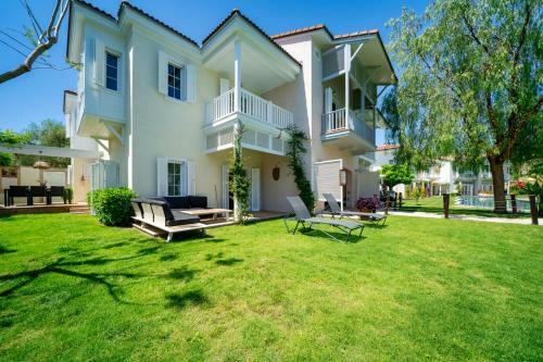 3br Villa In Portville