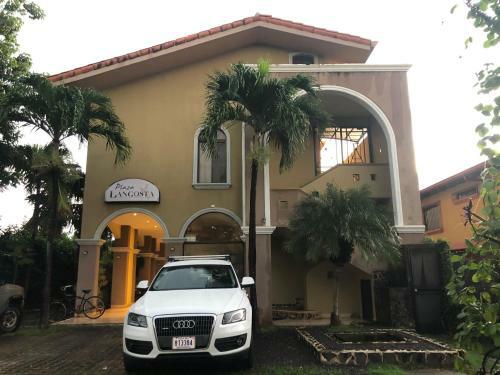 Beautiful Apartment Few Steps From The Beach