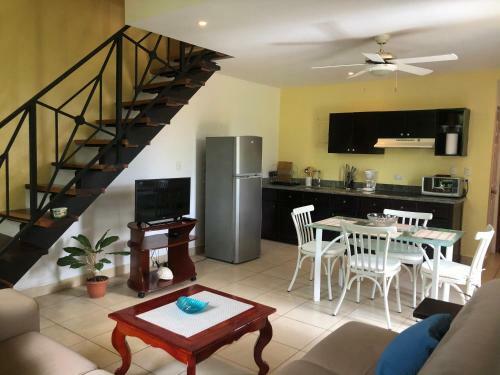 Beautiful Apartment Few Steps From The Beach