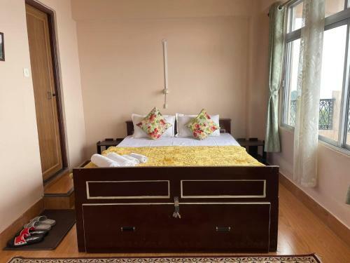 Primrose Apartment