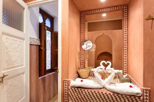 Riad Astra Damus Hotel