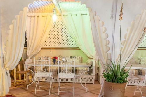 Riad Astra Damus Hotel