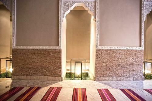 Medinaprivilege Royalriad