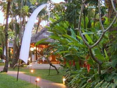 Hotel Komaneka Resort