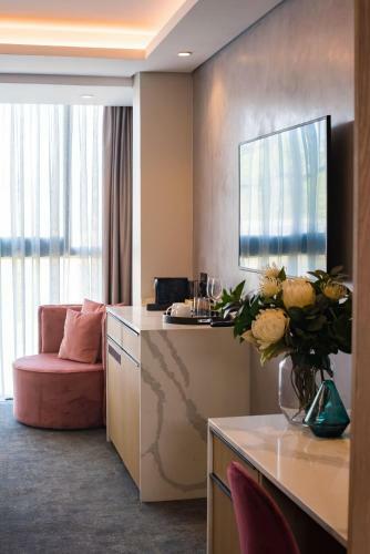 Vivari Hotel And Spa By Mantis
