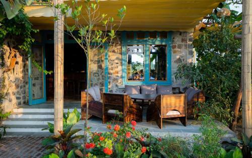 Chez Cao