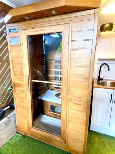 Hostal Urban Getaway Studio + Sauna